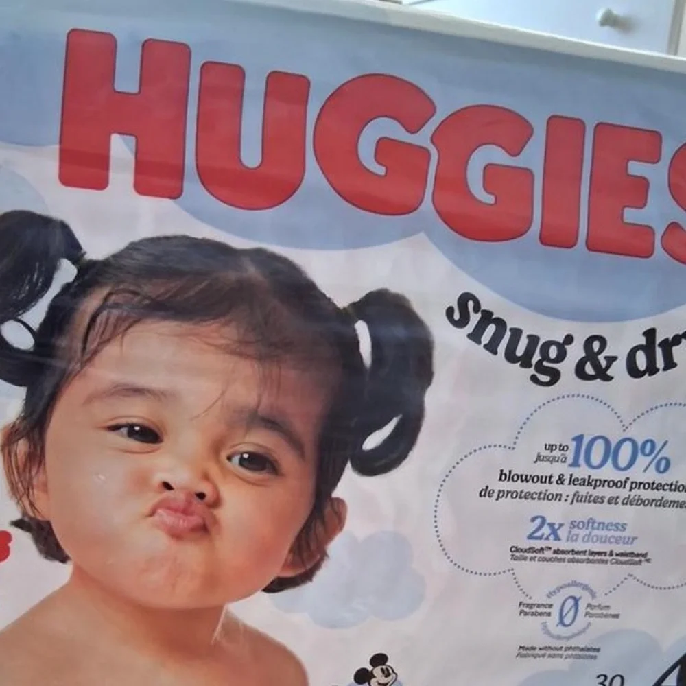 NWT •HUGGIES •MICKEY MOUSE •BABY DIAPERS SIZE 4 •22-37 lbs